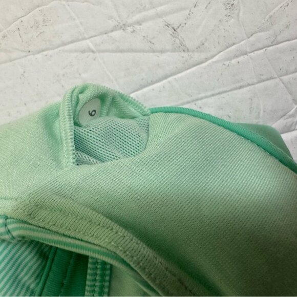 Lululemon Super Sport Tank Bra Stretch Top Medium Support Wide Straps Layered 6 - Picture 10 of 16